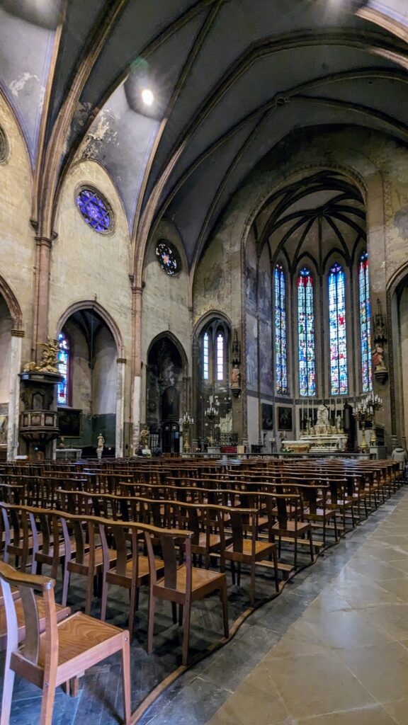 Église Saint-Vincent Carcassonne inside