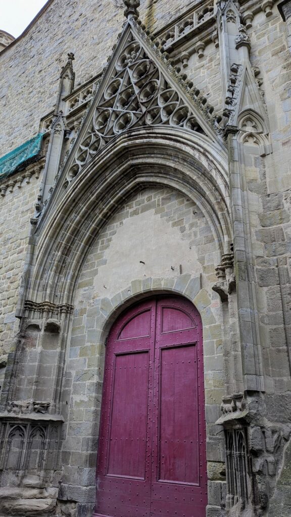 Église Saint-Vincent Carcassonne outside