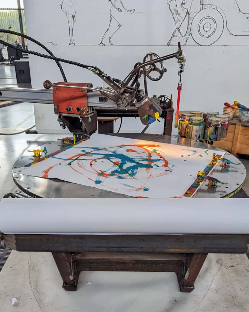 machine art at Toulouse Halle de la Machine - Steampunk painting machine