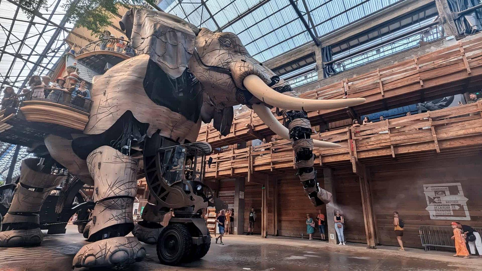 Elephant Machine Les Machines de l'Île Nantes: Elephant, Carousel and the Steampunk Gallery